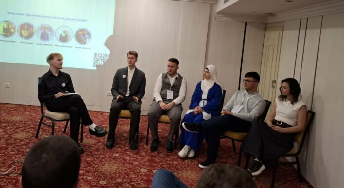 Akademija omladinskog novinarstva