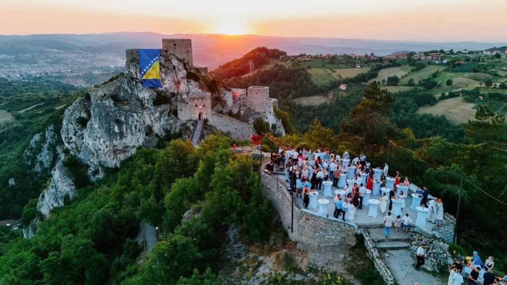 Romantična noć, preuzeto od Arterural