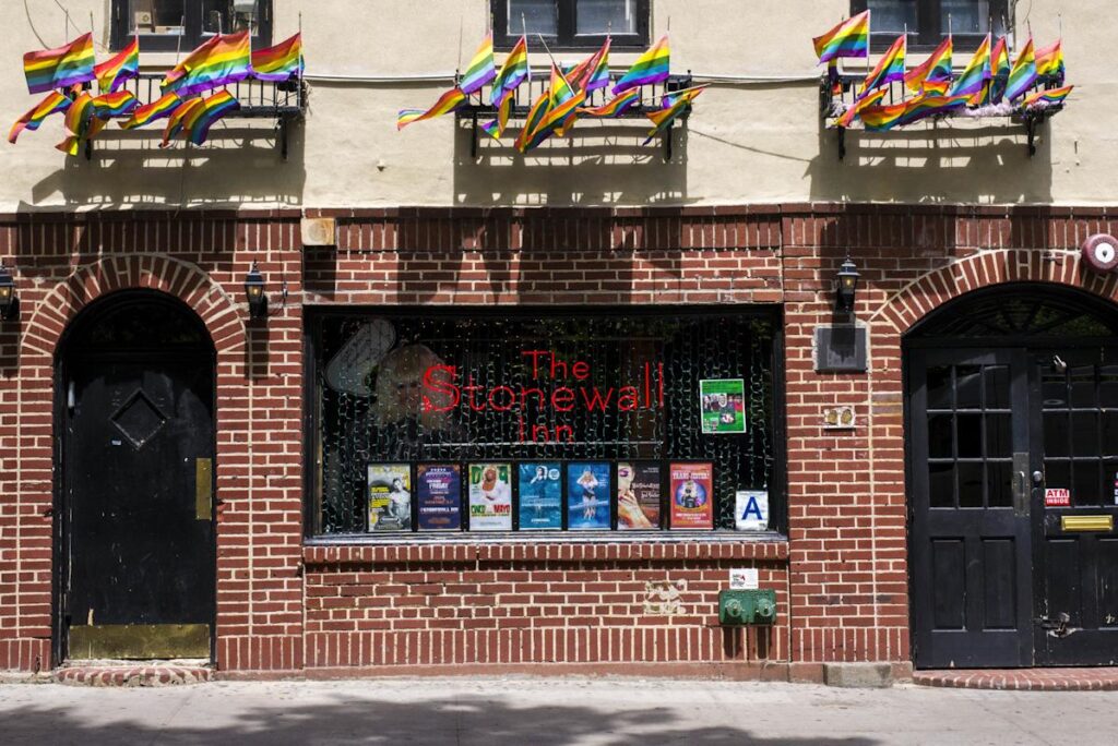 The Stonewall Inn Greenwich Village - preuzeto od https://www.nyctourism.com